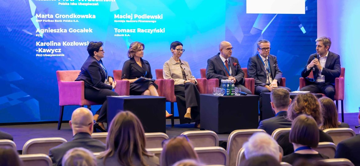 Photo by:  Mariusz Kubiak ( www.mariuszkubiak.com.pl)